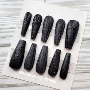 Black Winter press-on nails